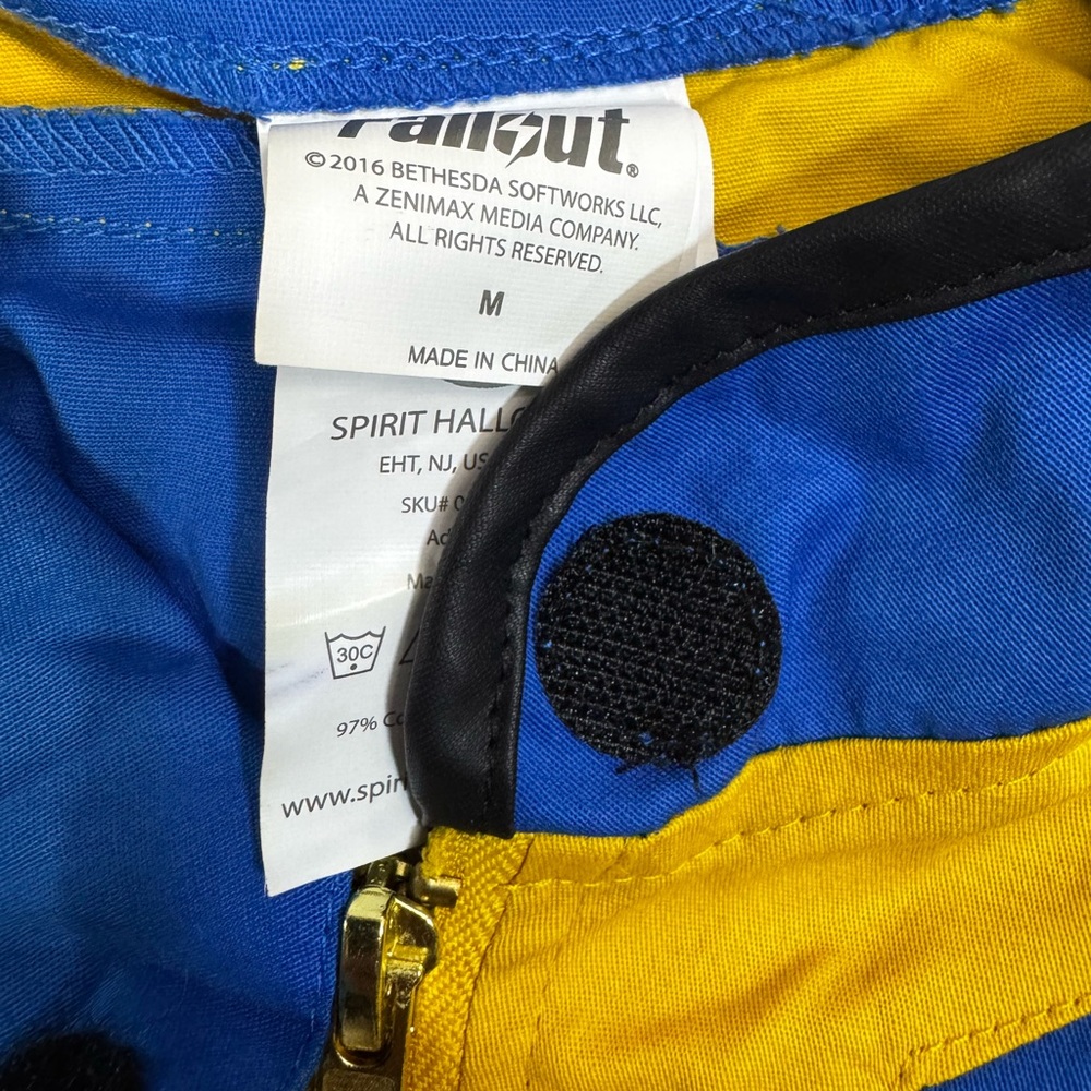 Fallout Costume - Picture 4 of 4